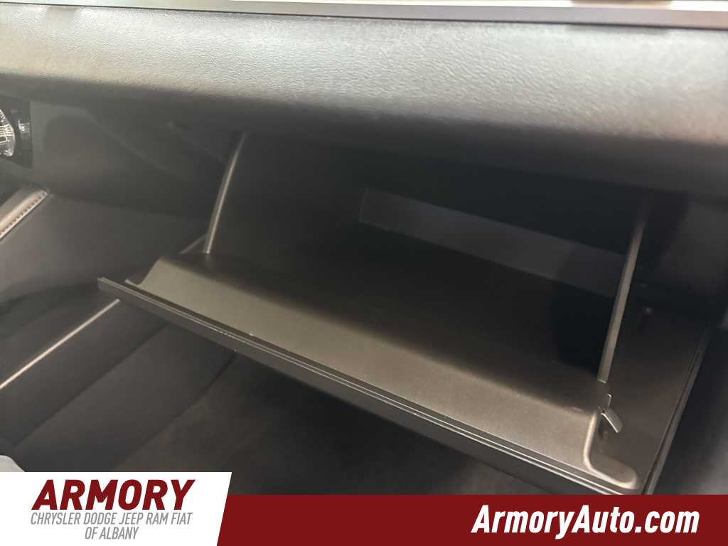 Thumbnail: 2022 Mitsubishi Outlander - 44