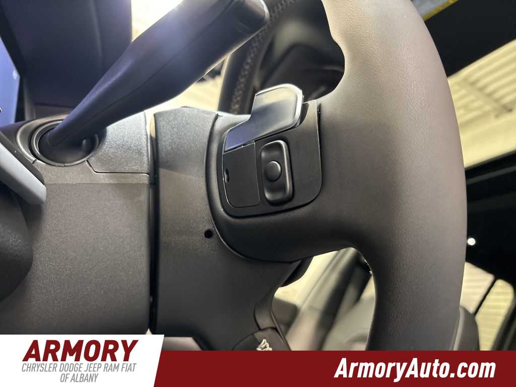 Thumbnail: 2025 Jeep Grand Cherokee - 11