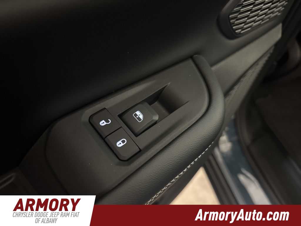 Thumbnail: 2026 Jeep Grand Cherokee - 24