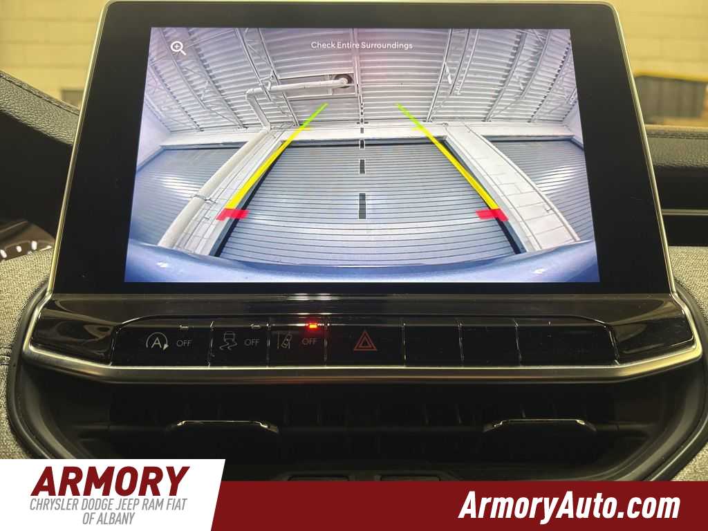 Thumbnail: 2023 Jeep Compass - 17