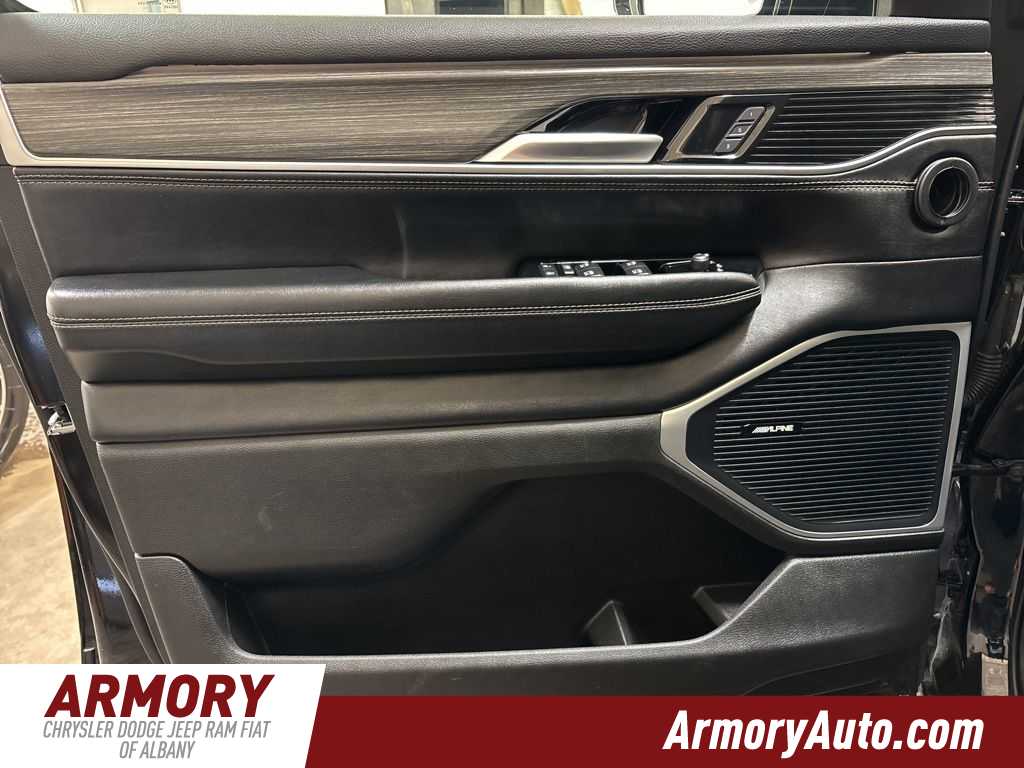 Thumbnail: 2024 Jeep Wagoneer - 7