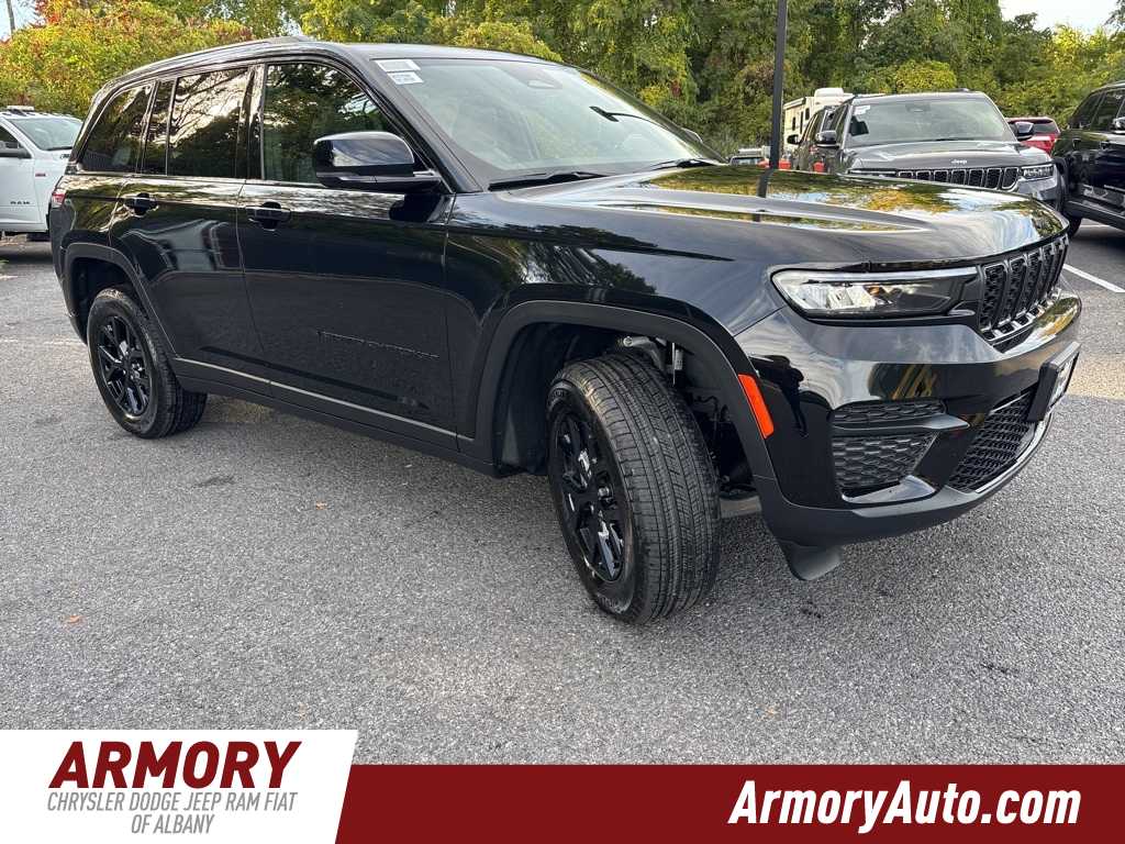 Thumbnail: 2025 Jeep Grand Cherokee - 3