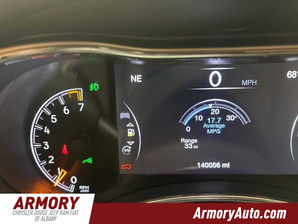 Thumbnail: 2018 Jeep Grand Cherokee - 14