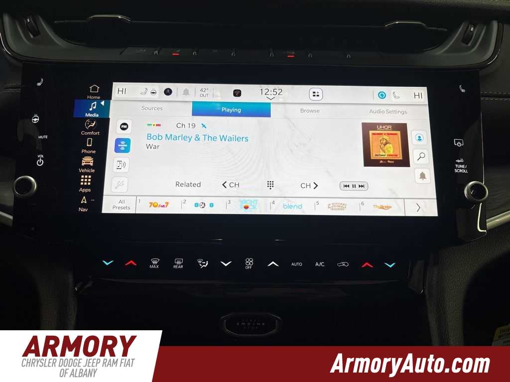 Thumbnail: 2026 Jeep Grand Cherokee - 17