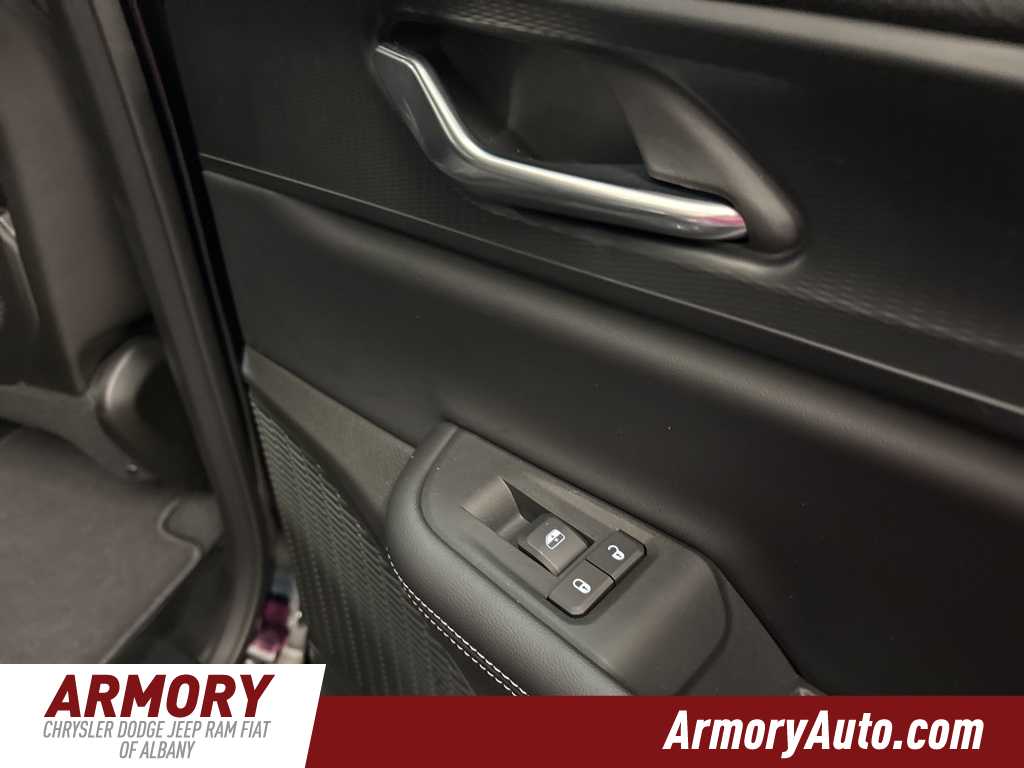 Thumbnail: 2025 Jeep Grand Cherokee - 27