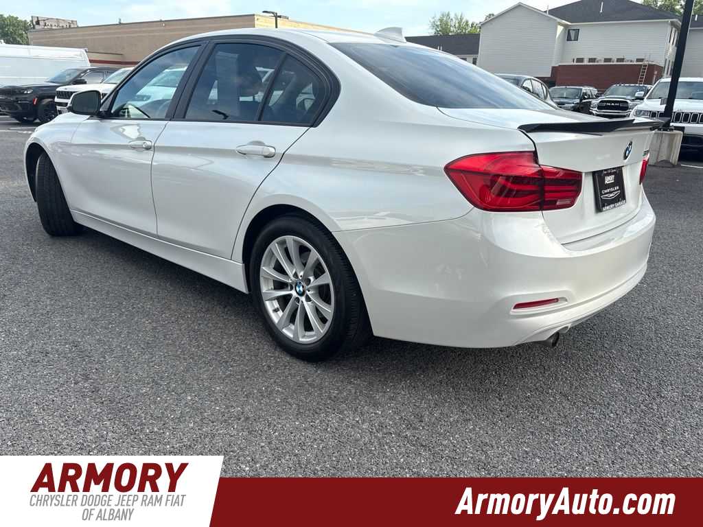 Thumbnail: 2018 BMW 3 Series - 5