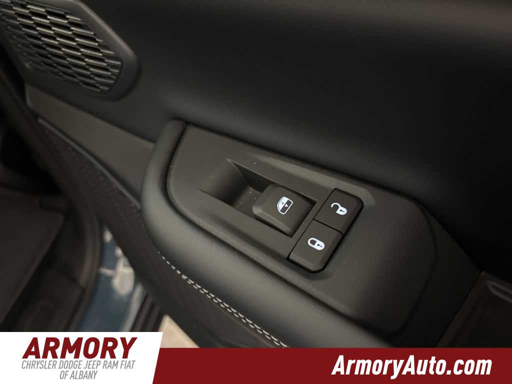 Thumbnail: 2026 Jeep Grand Cherokee - 31