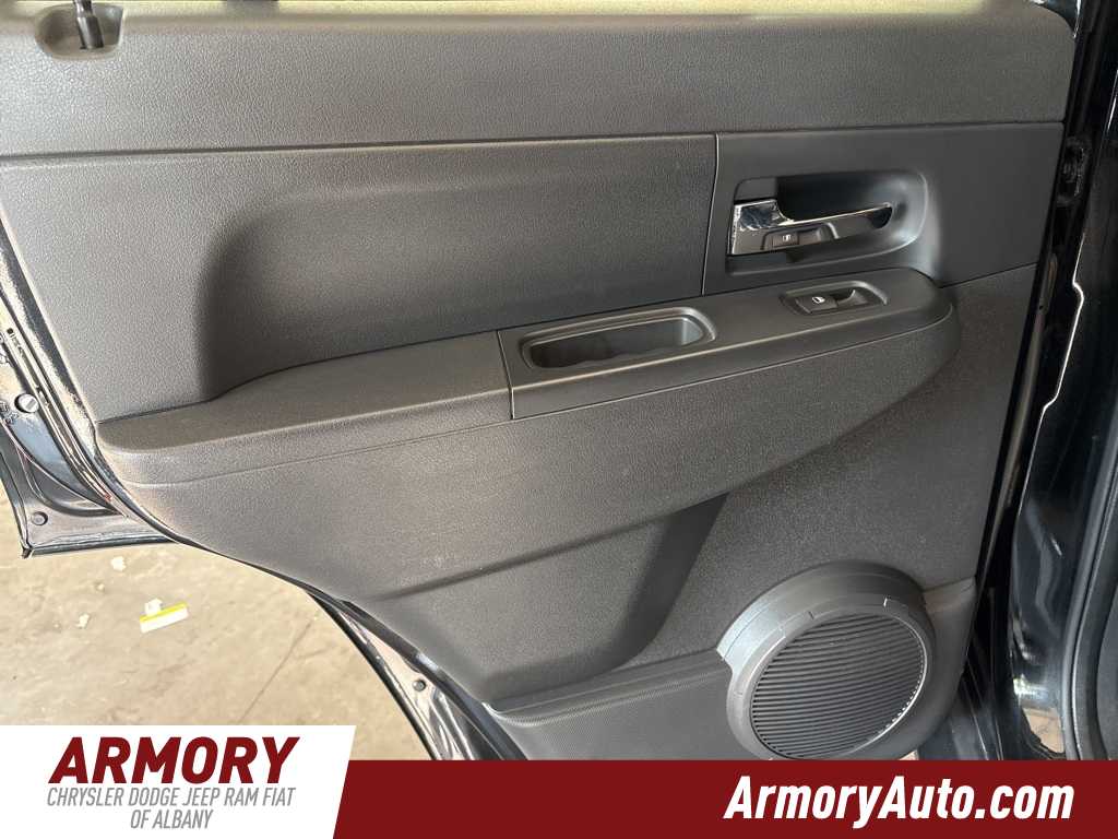 Thumbnail: 2009 Jeep Liberty - 18
