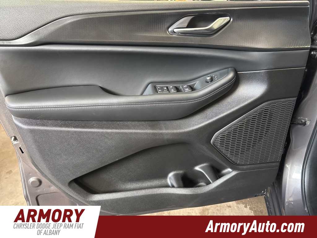 Thumbnail: 2025 Jeep Grand Cherokee - 7