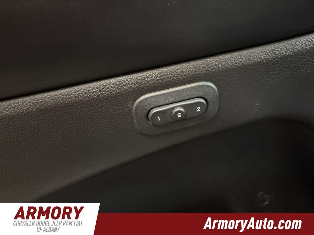 Thumbnail: 2021 Jeep Grand Cherokee - 9