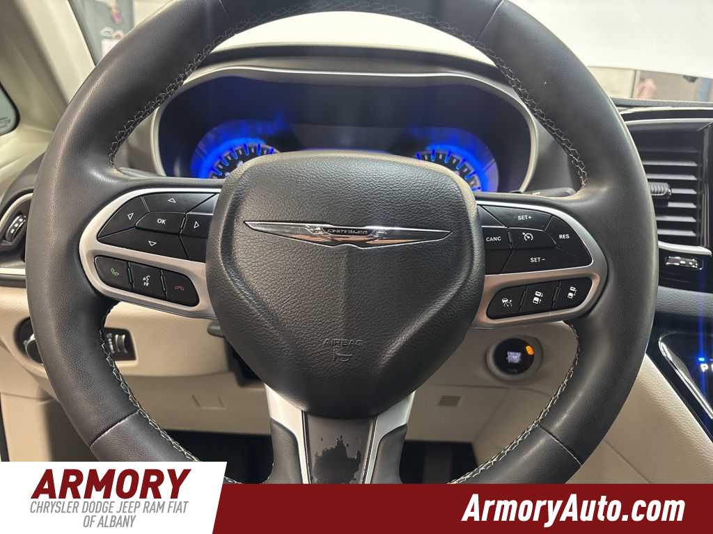 Thumbnail: 2024 Chrysler Pacifica - 15