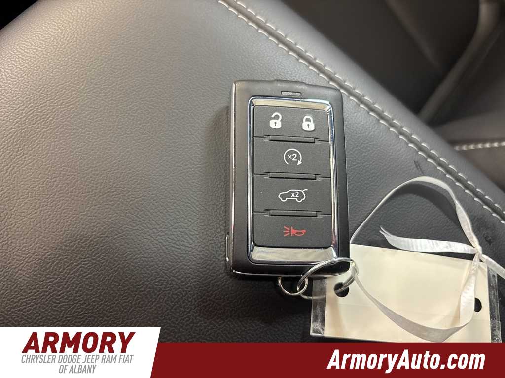 Thumbnail: 2025 Jeep Grand Cherokee - 20