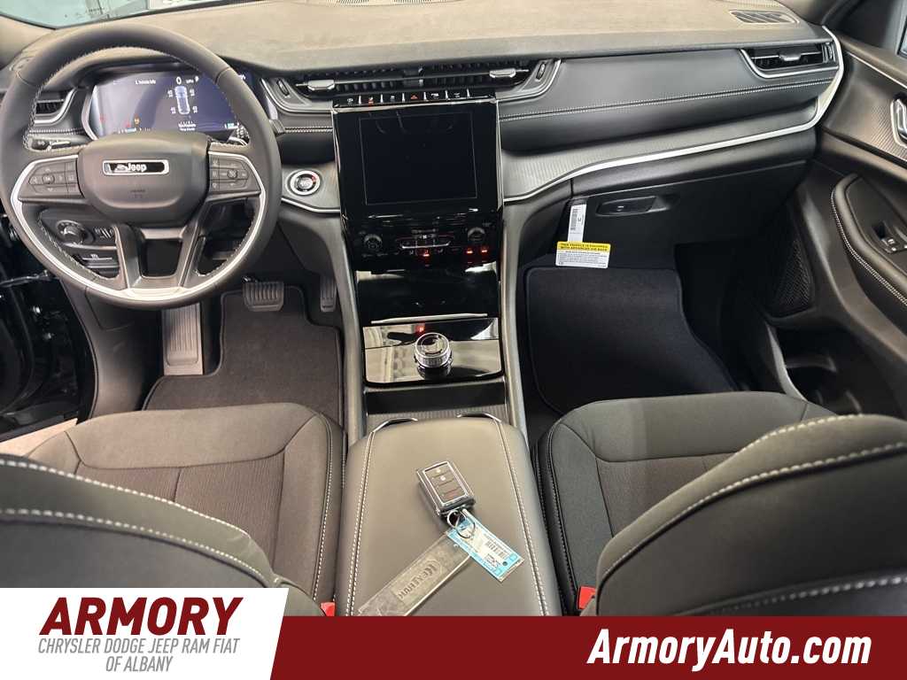 Thumbnail: 2025 Jeep Grand Cherokee - 29