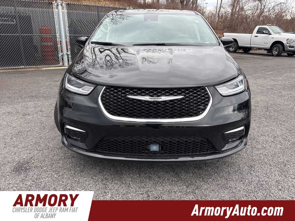 Thumbnail: 2024 Chrysler Pacifica - 2