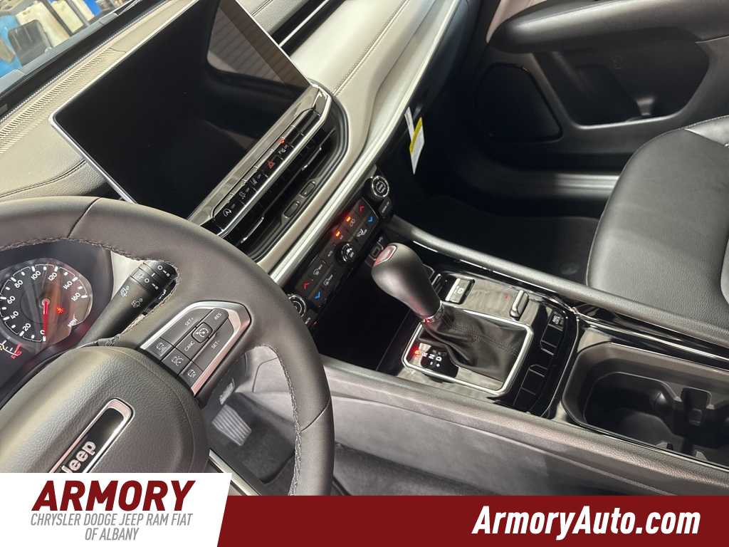 Thumbnail: 2025 Jeep Compass - 17