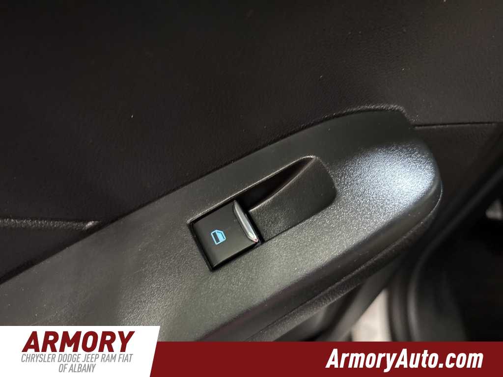 Thumbnail: 2022 Ford Escape - 24