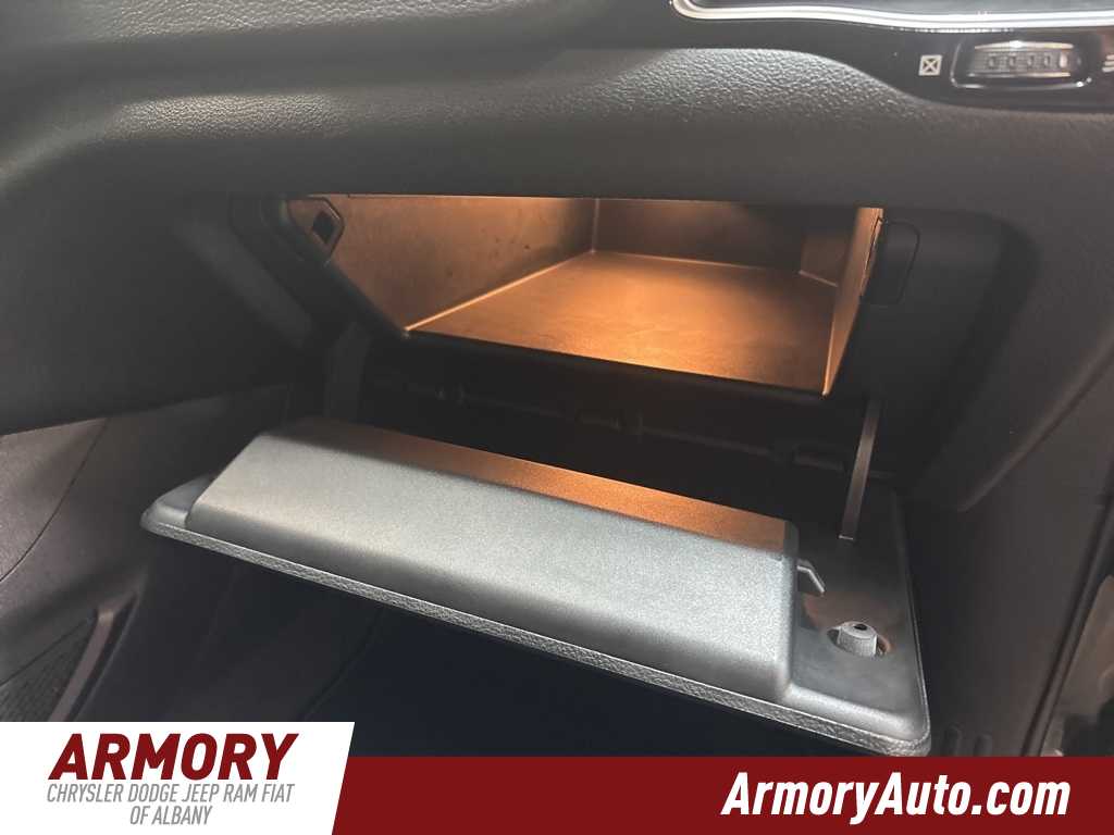 Thumbnail: 2023 Jeep Cherokee - 40