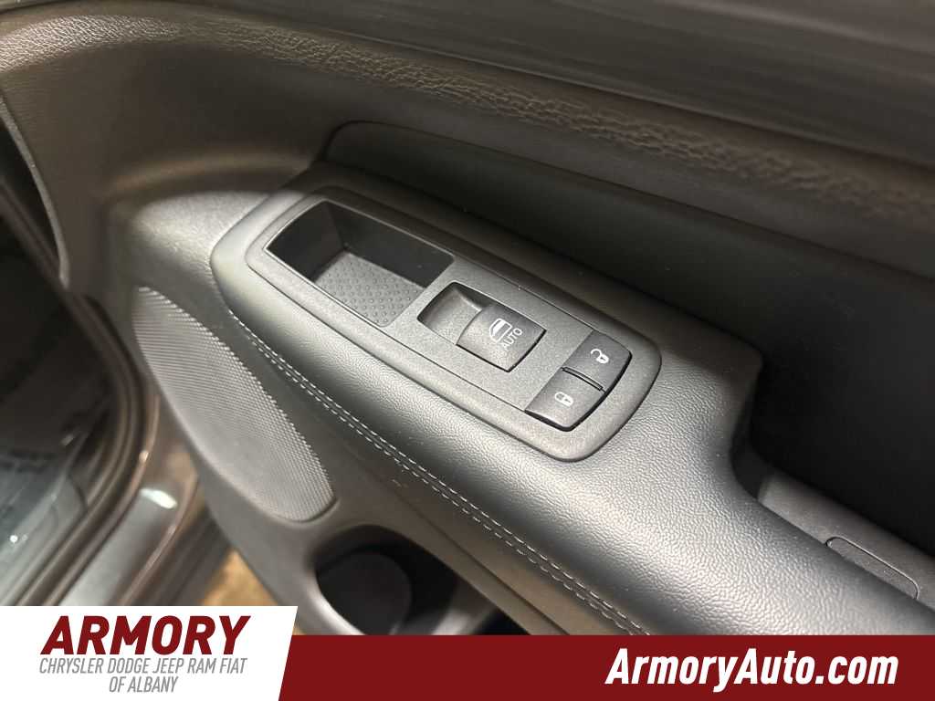 Thumbnail: 2020 Jeep Grand Cherokee - 36