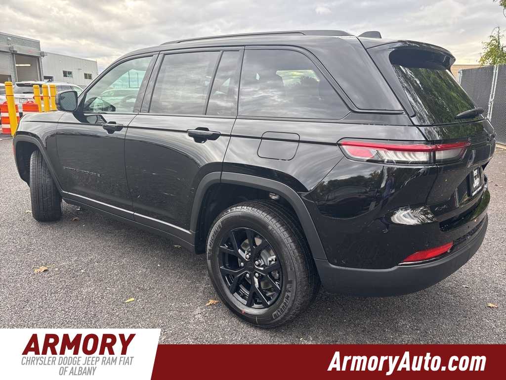 Thumbnail: 2025 Jeep Grand Cherokee - 6