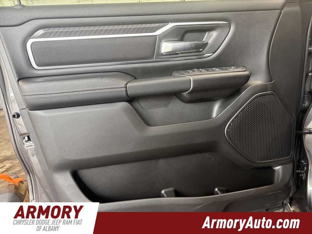 Thumbnail: 2026 RAM 1500 - 7