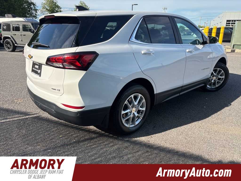 Thumbnail: 2023 Chevrolet Equinox - 3