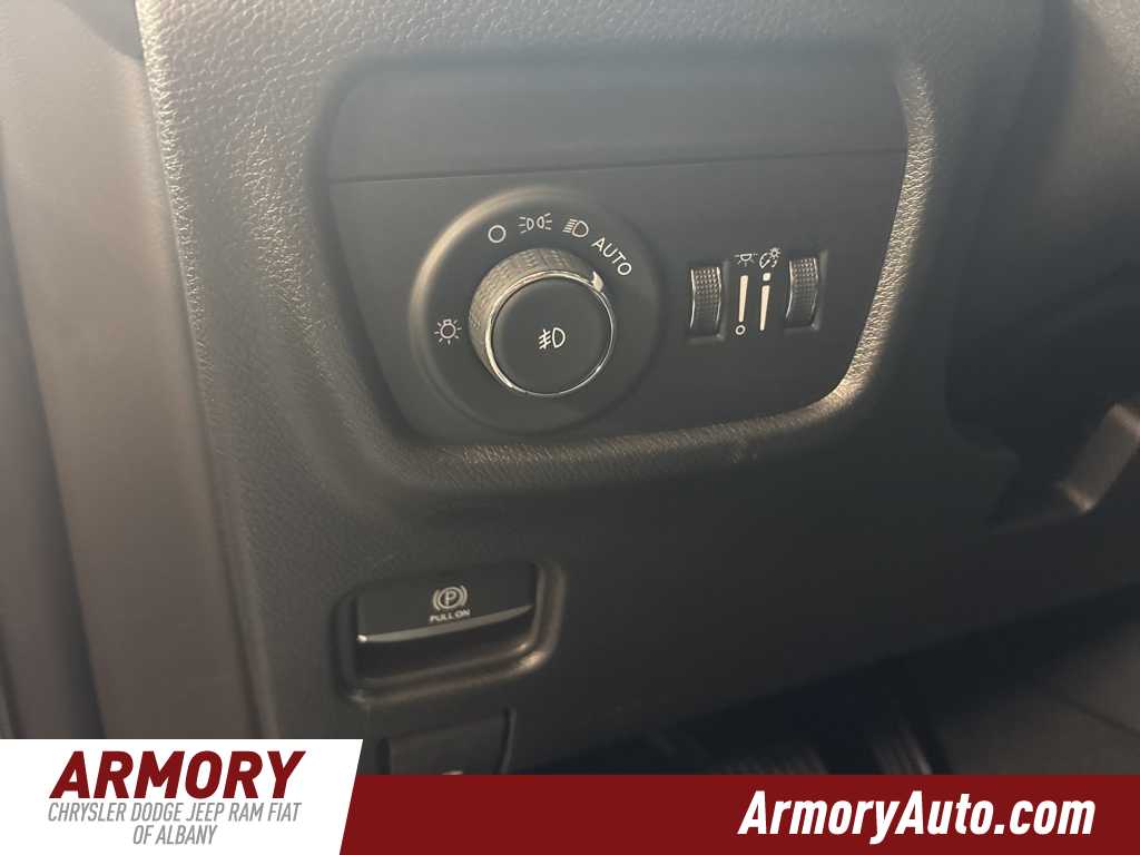 Thumbnail: 2025 Jeep Grand Cherokee - 11