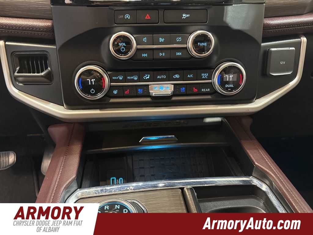 Thumbnail: 2024 Ford Expedition - 18