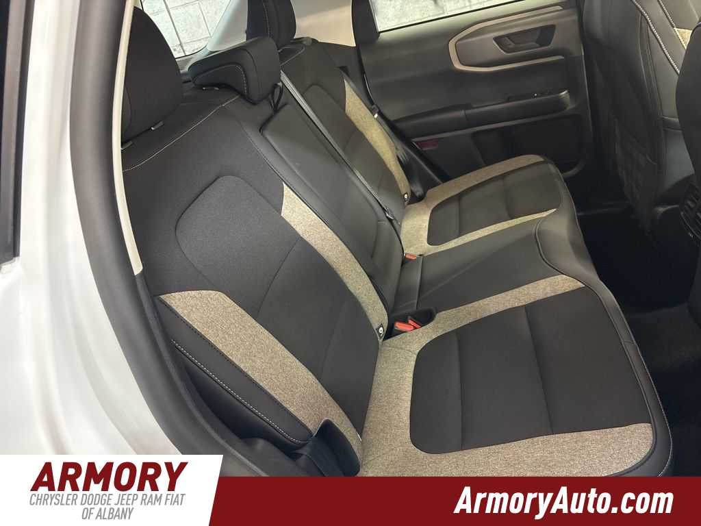 Thumbnail: 2025 Ford Bronco Sport - 31