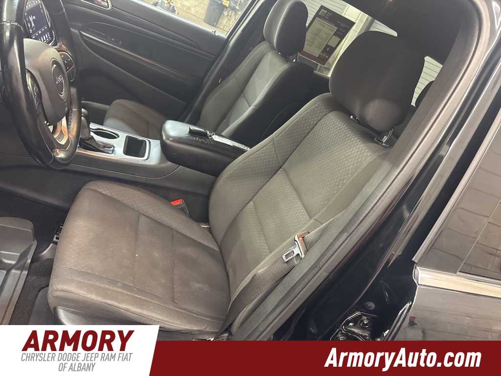 Thumbnail: 2020 Jeep Grand Cherokee - 12