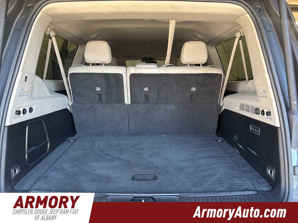 Thumbnail: 2023 Jeep Wagoneer - 32