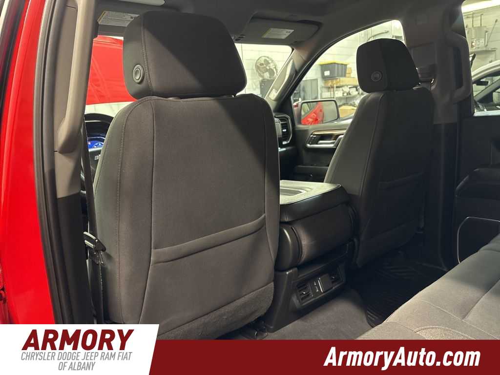 Thumbnail: 2023 Chevrolet Silverado 1500 - 27