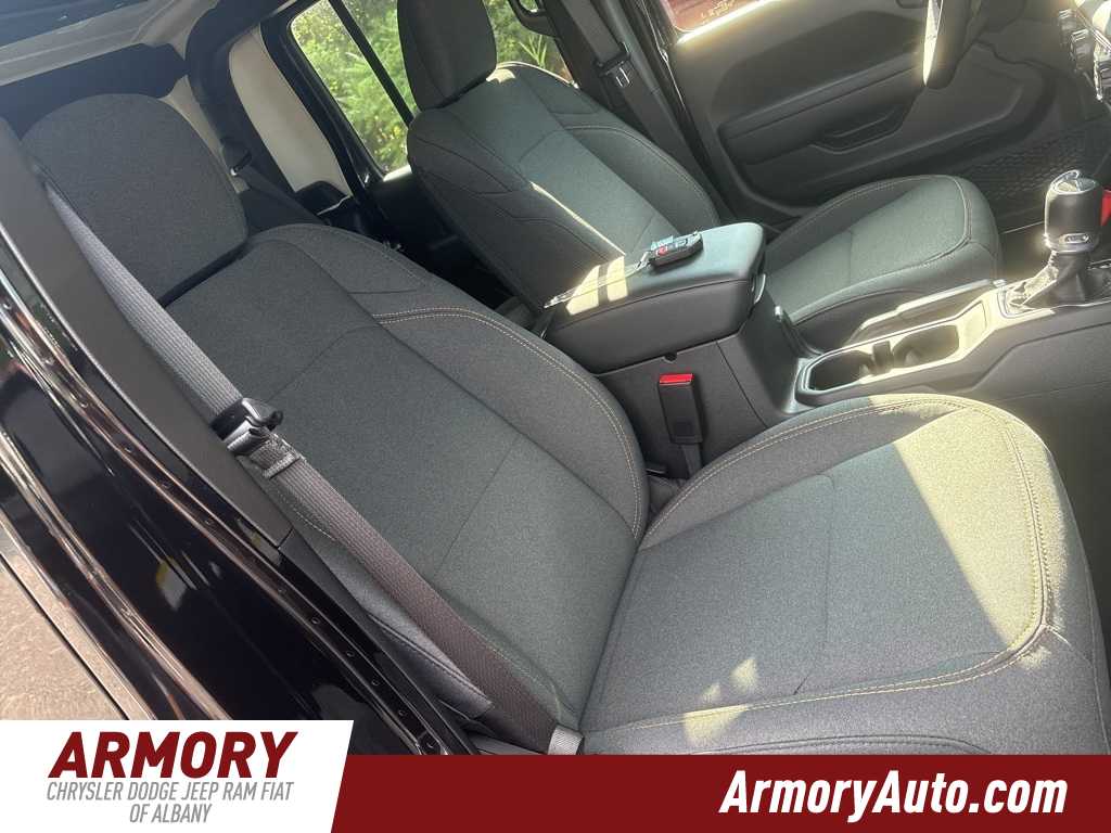 Thumbnail: 2025 Jeep Gladiator - 30