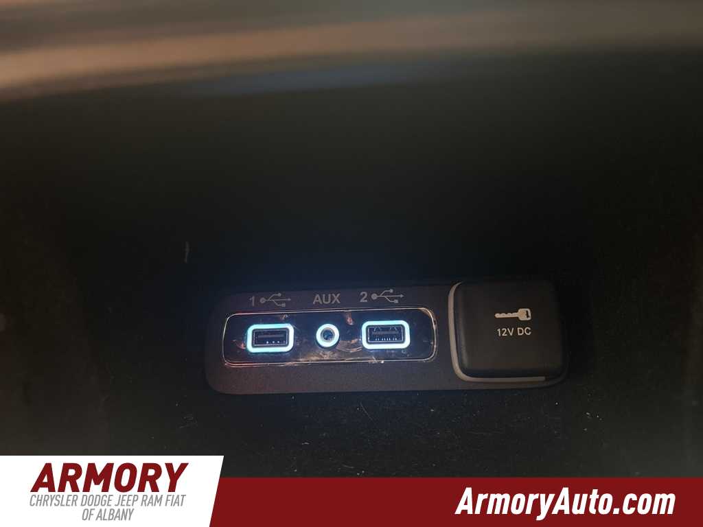 Thumbnail: 2021 Jeep Grand Cherokee - 21