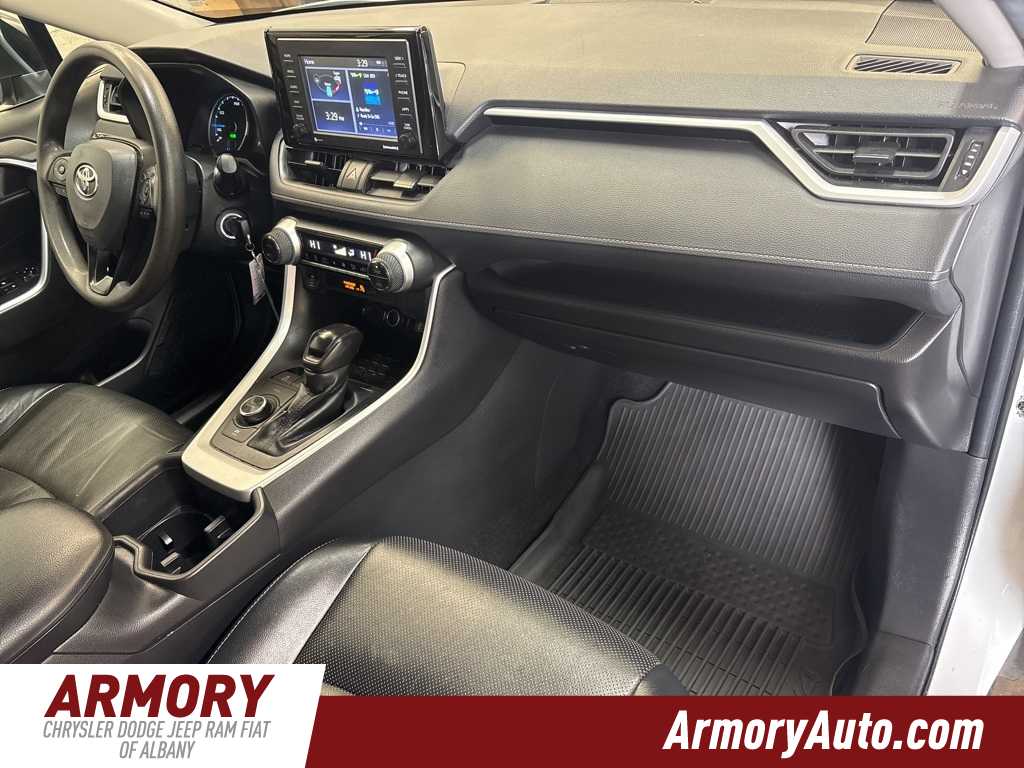 Thumbnail: 2022 Toyota RAV4 - 33