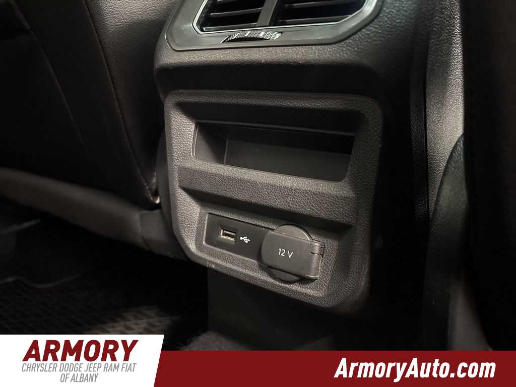 Thumbnail: 2018 Volkswagen Tiguan - 37