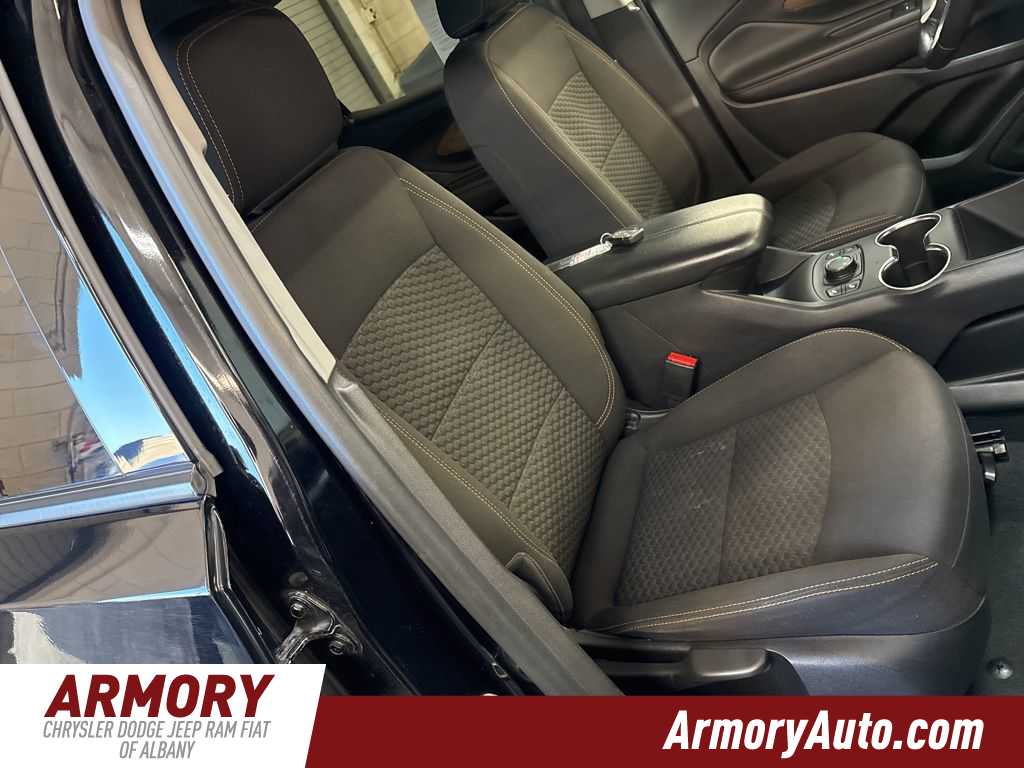 Thumbnail: 2020 GMC Terrain - 37