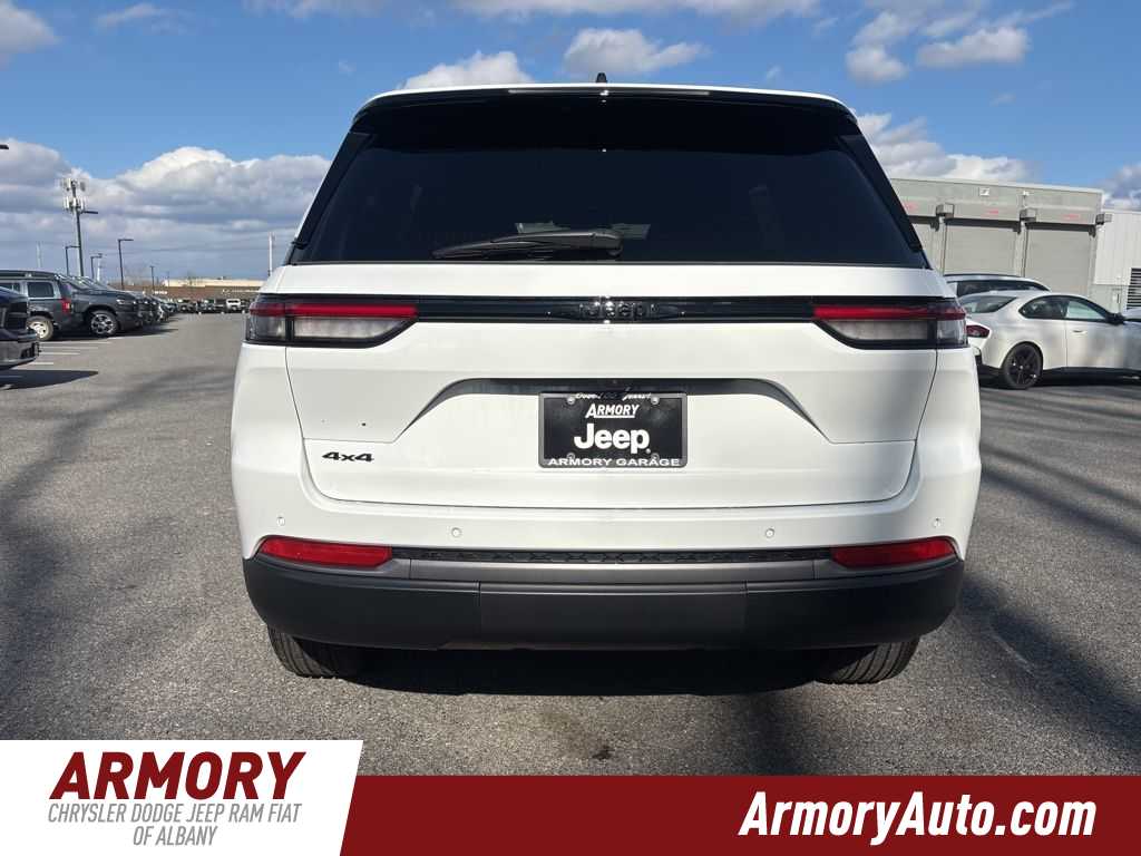 Thumbnail: 2026 Jeep Grand Cherokee - 5