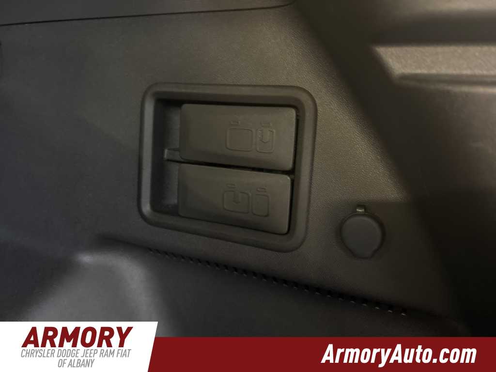 Thumbnail: 2024 Chevrolet Equinox - 30