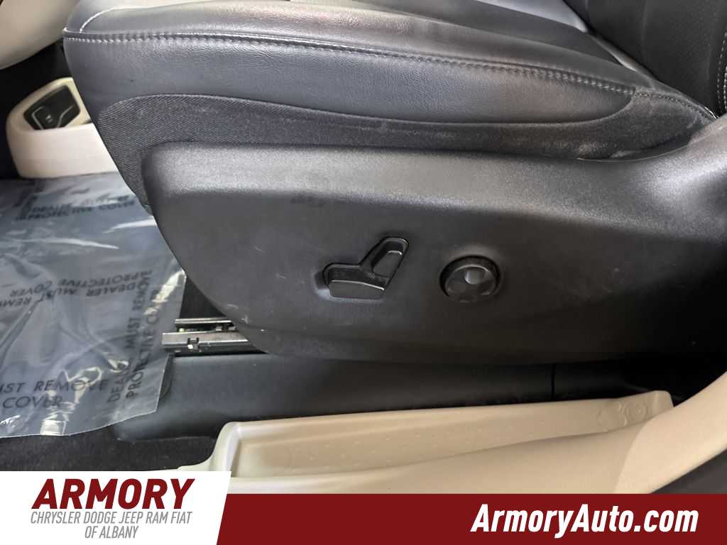 Thumbnail: 2024 Chrysler Pacifica - 12