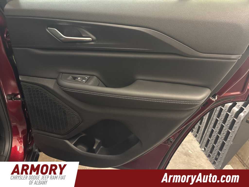 Thumbnail: 2025 Jeep Grand Cherokee - 30