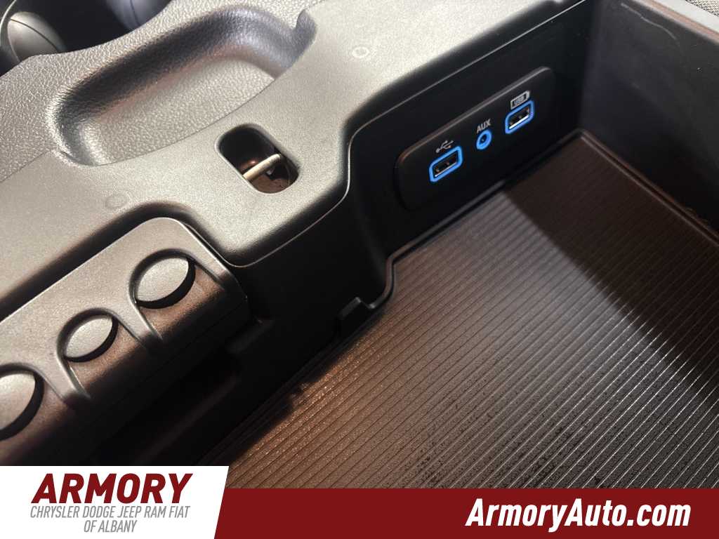 Thumbnail: 2019 RAM 1500 Classic - 21