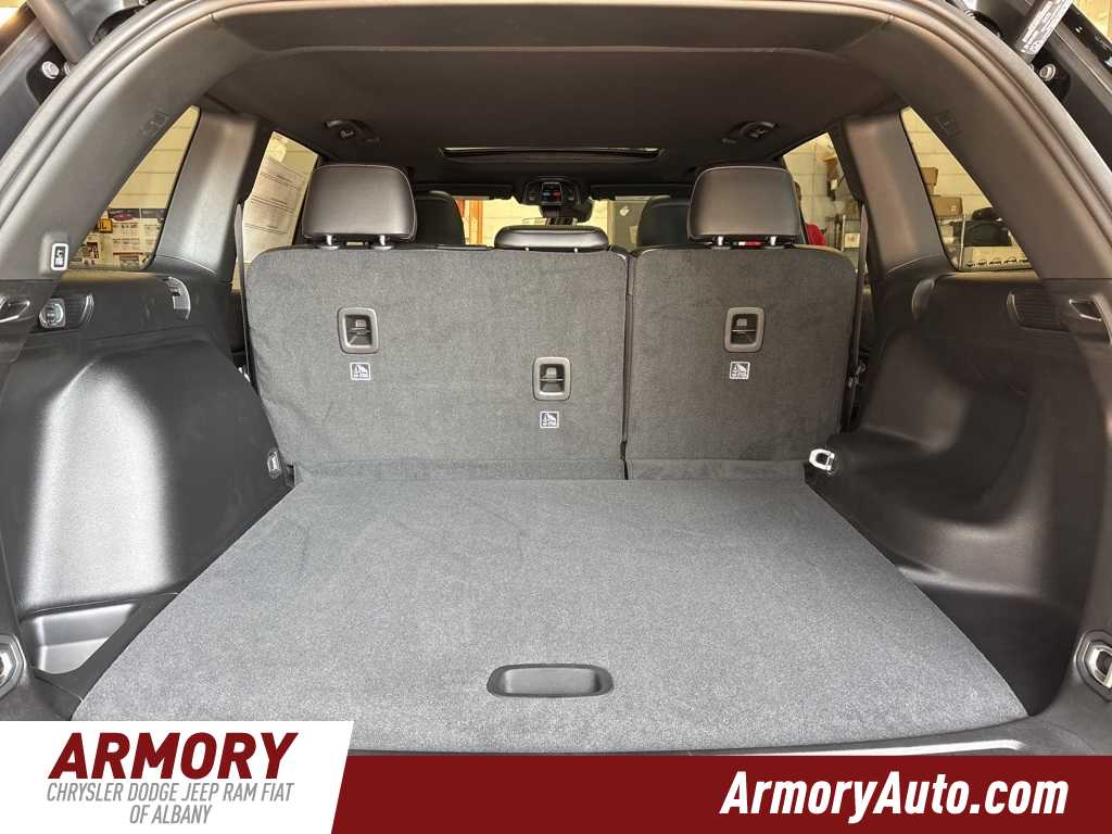 Thumbnail: 2025 Jeep Grand Cherokee - 26