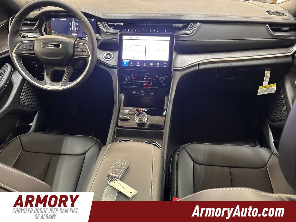 Thumbnail: 2025 Jeep Grand Cherokee - 37