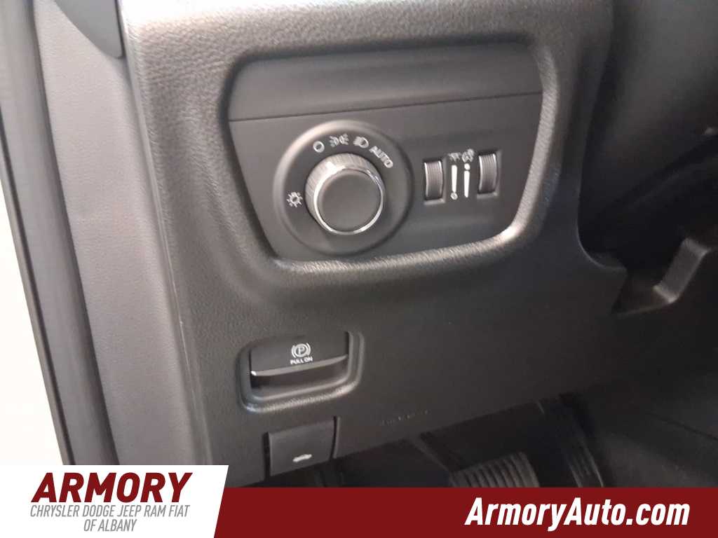 Thumbnail: 2025 Jeep Grand Cherokee - 12