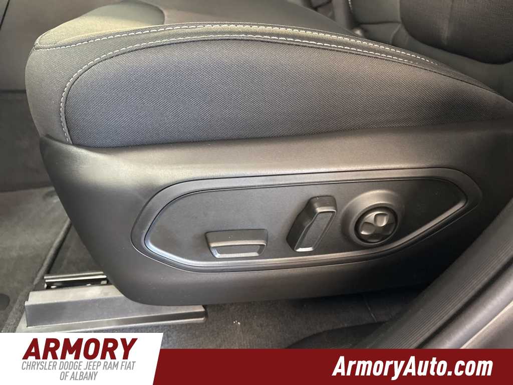 Thumbnail: 2025 Jeep Grand Cherokee - 13