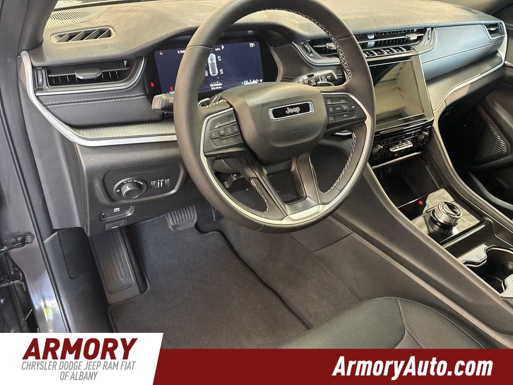 Thumbnail: 2025 Jeep Grand Cherokee - 9