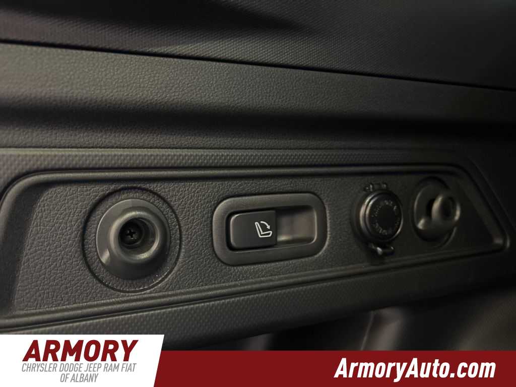 Thumbnail: 2023 Subaru Forester - 32