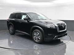 2025 Nissan Pathfinder SL SUV