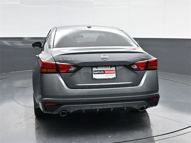 2025 Nissan Altima SL photo 4