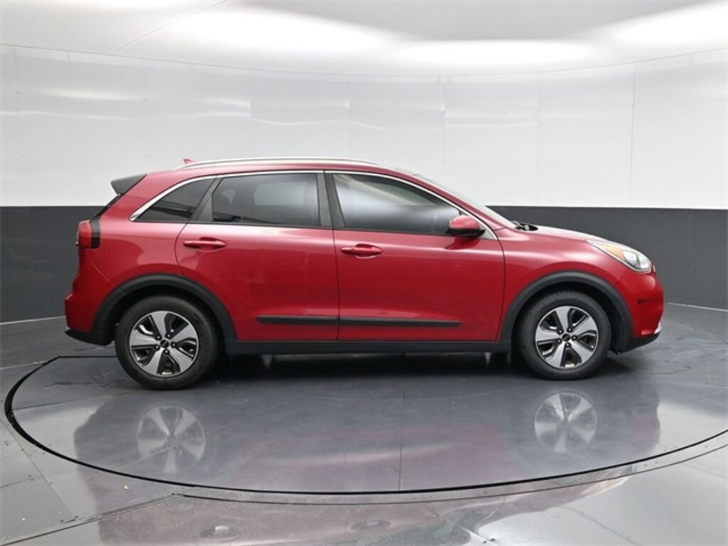 Used 2018 Kia Niro LX SUV
